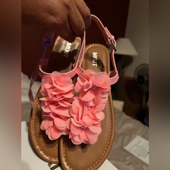 🎄🎄🎄MIXIT Women's Flower Sandles NEW Blush Sizes  9, 10,  you choose - Picture 7 of 7